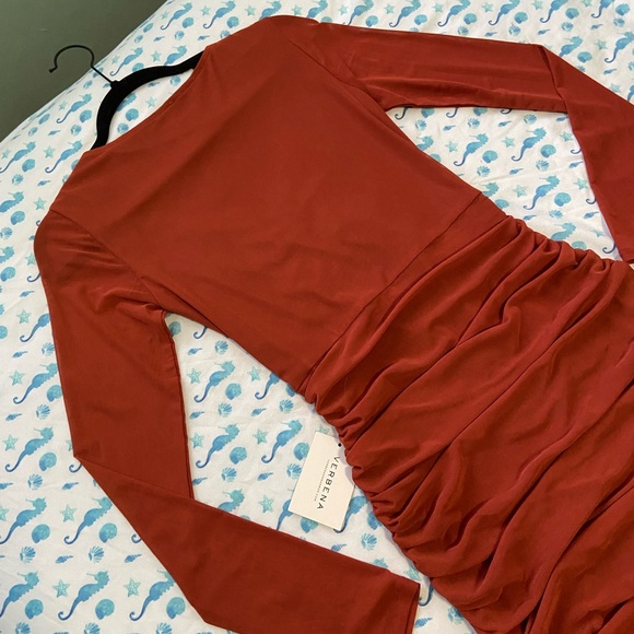 Le Lis Verity Dress - Picture 6 of 8